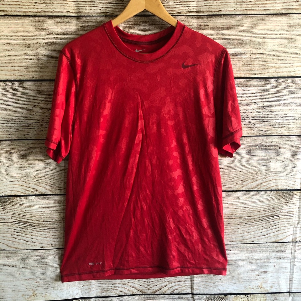 Nike Dri-FIT Legend T-Shirt